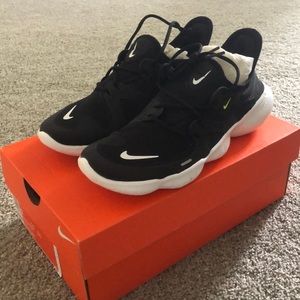 Brand new never worn black Nike Free RN 5.0